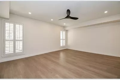 426 E Fair Harbor Lane, Houston, TX 77079 - Photo 15