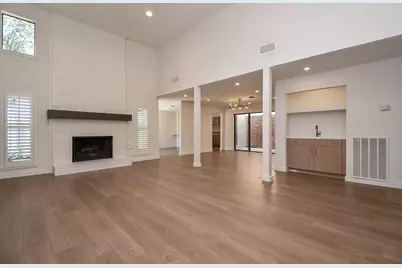 426 E Fair Harbor Lane, Houston, TX 77079 - Photo 7