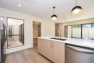 426 E Fair Harbor Lane, Houston, TX 77079 - Photo 13