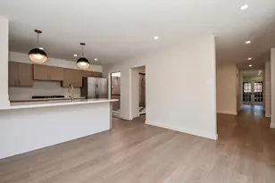 426 E Fair Harbor Ln, Houston, TX 77079 - Photo 11