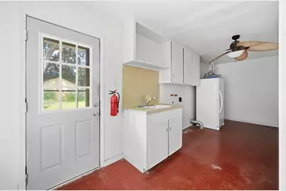 1218 S Booth Lane, Alvin, TX 77511 - Photo 19