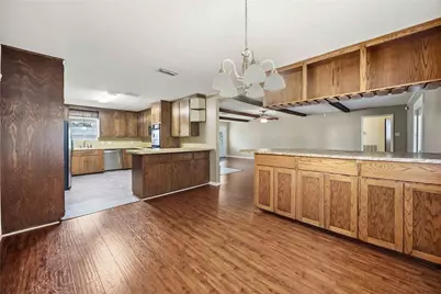1218 S Booth Lane, Alvin, TX 77511 - Photo 7
