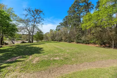2 Wildwood Lake Drive, Huntsville, TX 77340 - Photo 13