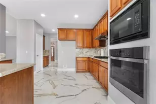 3011 Grand Lakeview Dr, Spring, TX 77388 - Photo 7