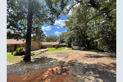 704 Cline, Huntsville, TX 77340 - Photo 17