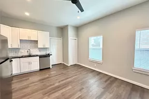 225 N Everton St, Houston, TX 77003 - Photo 3