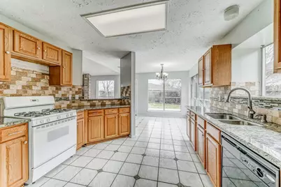 1916 Woodland Hills Drive, Missouri City, TX 77489 - Photo 7