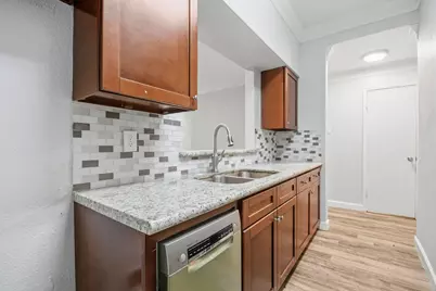 3800 Tanglewilde Street #108, Houston, TX 77063 - Photo 7