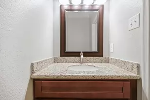 3800 Tanglewilde St, Houston, TX 77063 - Photo 9