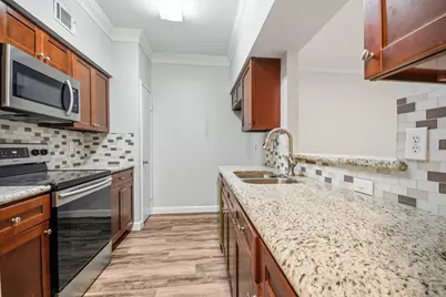 3800 Tanglewilde Street #108, Houston, TX 77063 - Photo 5