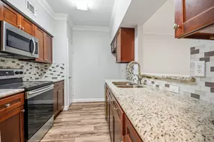 3800 Tanglewilde St, Houston, TX 77063 - Photo 5
