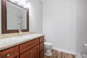 3800 Tanglewilde St, Houston, TX 77063 - Photo 17
