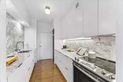 5000 Montrose Boulevard #6B, Houston, TX 77006 - Photo 9