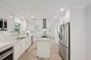 1302 Riverview Cir, Houston, TX 77077 - Photo 7