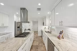 1302 Riverview Cir, Houston, TX 77077 - Photo 11