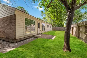 2102 Gray Falls Dr, Houston, TX 77077 - Photo 35