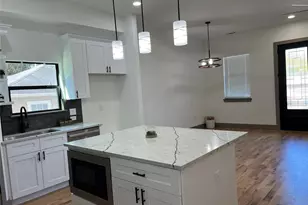 1222 Johnston St, Houston, TX 77022 - Photo 9