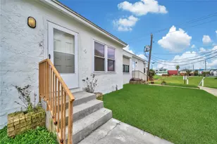3700 83rd St, Galveston, TX 77554 - Photo 7