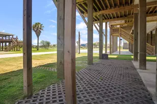 933 & 929 Magnolia Ln Ln, Port Bolivar, TX 77650 - Photo 33