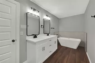 8029 Ritz St, Houston, TX 77028 - Photo 23