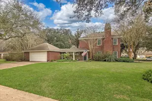 103 Strawberry Dr, Lake Jackson, TX 77566 - Photo 29