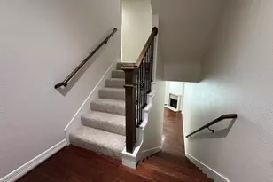 22 W Oaks Dr, Pasadena, TX 77058 - Photo 9