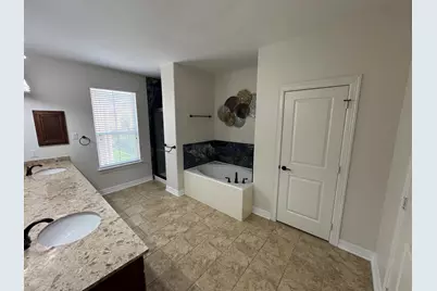 22 W Oaks Drive, Pasadena, TX 77058 - Photo 11