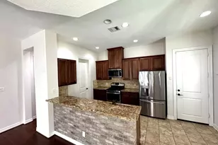 22 W Oaks Dr, Pasadena, TX 77058 - Photo 7