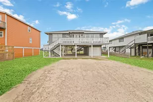 610 Seashell Dr, Freeport, TX 77541 - Photo 9