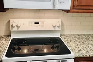 2601 Bellefontaine St, Houston, TX 77025 - Photo 9