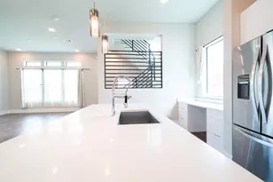 1613 Wheeler St, Houston, TX 77004 - Photo 5