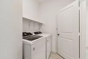 329 Dallas Meadows Dr, Dayton, TX 77535 - Photo 7