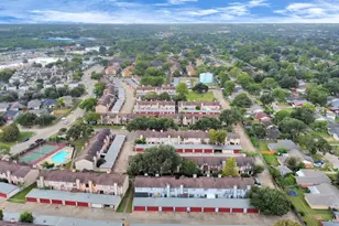 12400 Brookglade Circle, Houston, TX 77099 - Photo 29