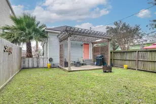 4107 Ave M 1/2, Galveston, TX 77550 - Photo 7