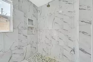 7625 Touchstone St, Houston, TX 77028 - Photo 19