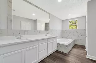 7625 Touchstone St, Houston, TX 77028 - Photo 17