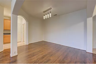 7611 S Linpar Court S, Houston, TX 77040 - Photo 9