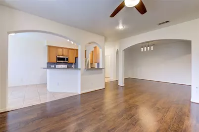 7611 S Linpar Court S, Houston, TX 77040 - Photo 15