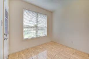 7611 S Linpar Ct S, Houston, TX 77040 - Photo 21