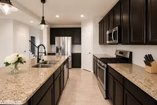 29611 Yaupon Shore Dr, Spring, TX 77386 - Photo 5