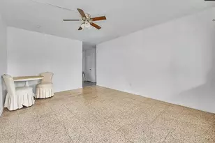 26 Farrell St, Houston, TX 77022 - Photo 9