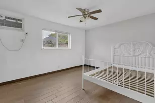 26 Farrell St, Houston, TX 77022 - Photo 5