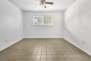 26 Farrell St, Houston, TX 77022 - Photo 3