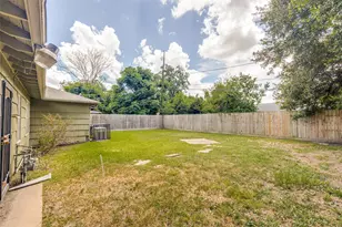 5614 Westover St, Houston, TX 77033 - Photo 21