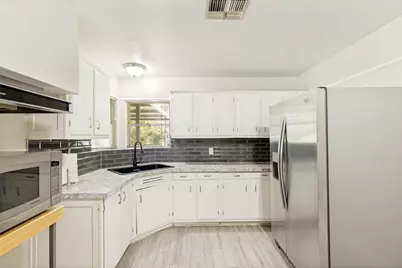 5614 Westover Street, Houston, TX 77033 - Photo 13