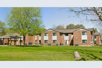 106 Walnut St, Hallettsville, TX 77964 - Photo 5