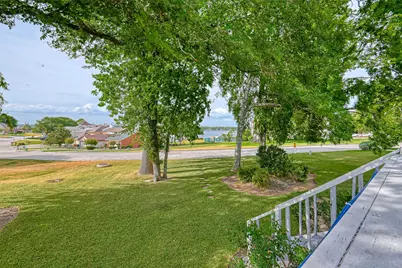 131 Cove Circle, Conroe, TX 77356 - Photo 3