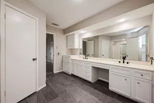 131 Cove Cir, Conroe, TX 77356 - Photo 23