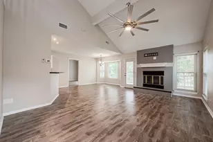 131 Cove Cir, Conroe, TX 77356 - Photo 9