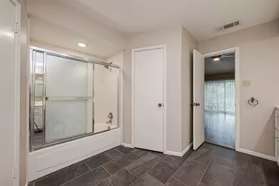 131 Cove Circle, Conroe, TX 77356 - Photo 19